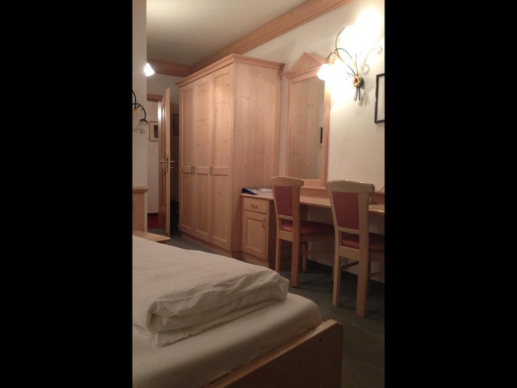 Hotel Olympia Arabba Room photo