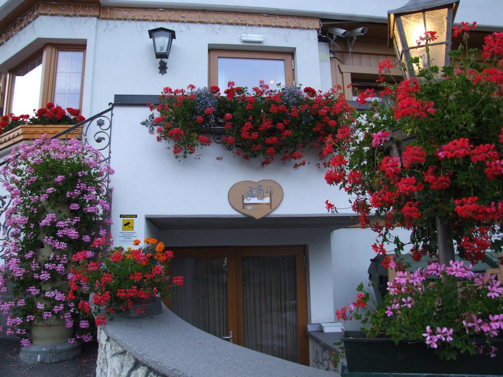 Hotel Olympia Arabba Exterior photo