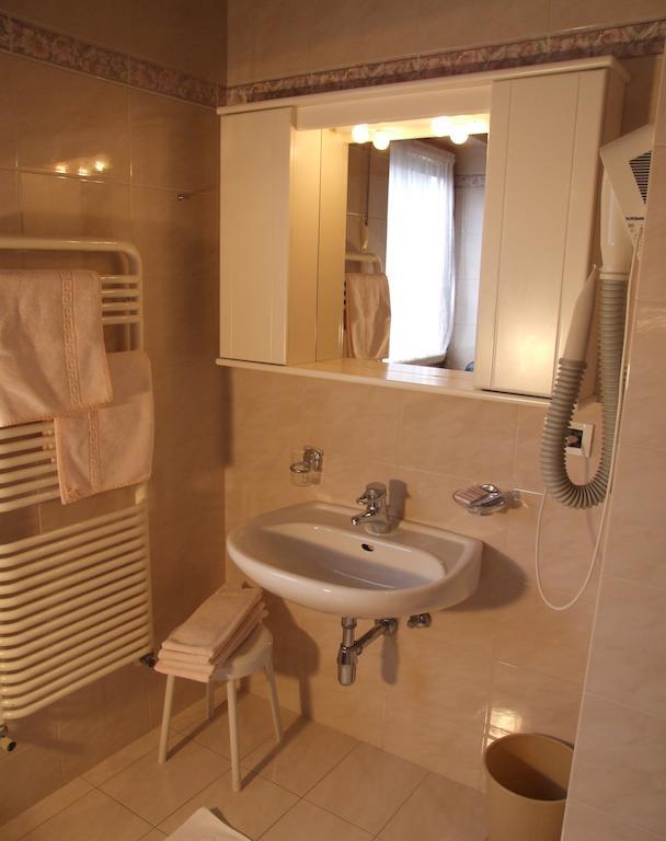 Hotel Olympia Arabba Room photo