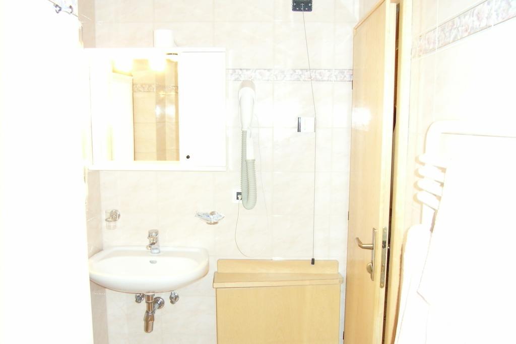 Hotel Olympia Arabba Room photo