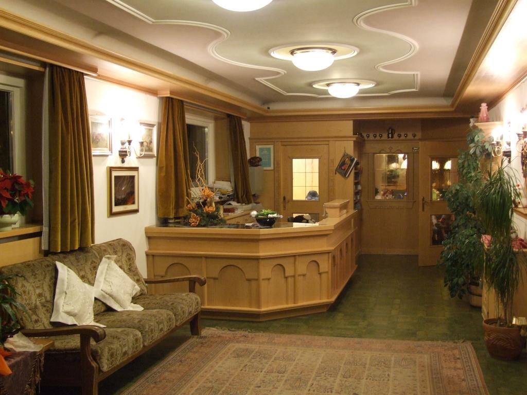 Hotel Olympia Arabba Exterior photo